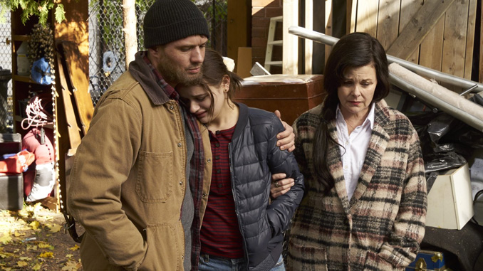 Sherilyn Fenn, Ryan Phillippe, and Joey King in Wish Upon (2017)